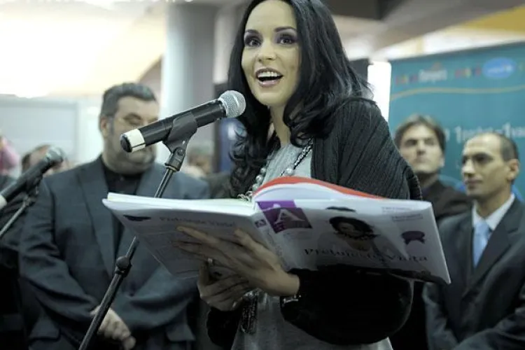 Andreea Marin Banica si-a lansat la Cluj cartea "Pretuieste viata"