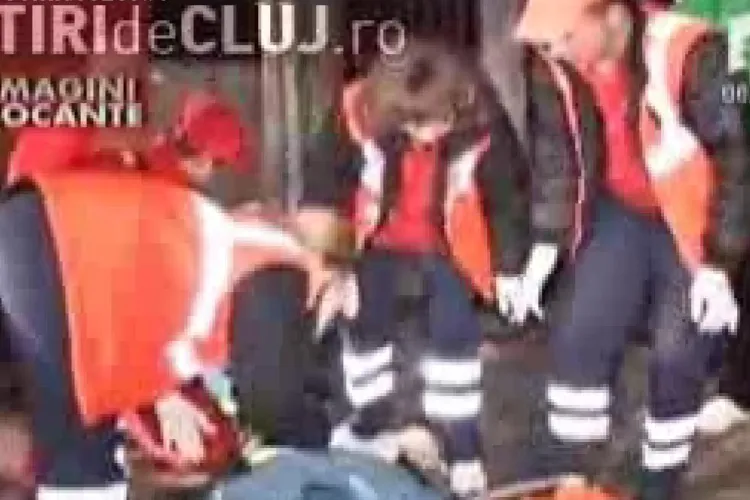 A vrut sa fure curent si a cazut de la 10 metri direct intr-o tepusa metalica - VIDEO - Imagini socante