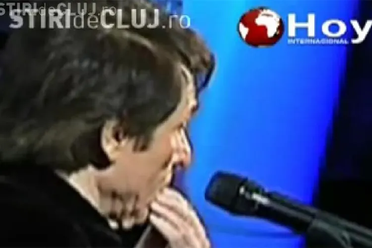 I-a picat un dinte din gura in timp ce canta - VIDEO