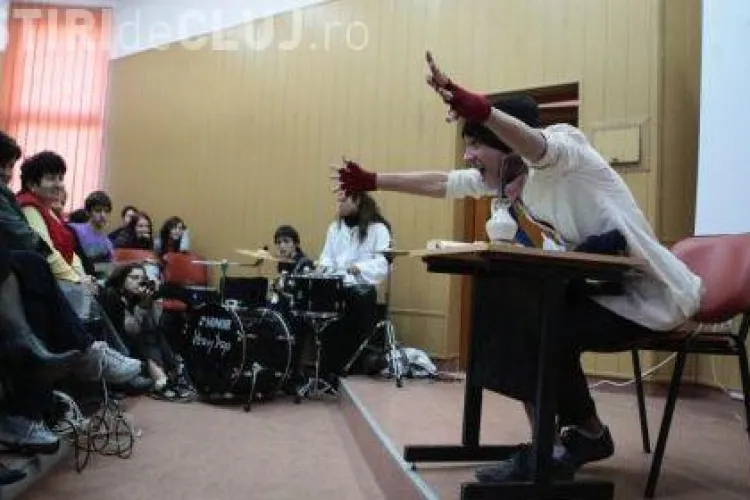 Elevii clujeni s-au calificat cu un scurt metraj in finala festivalului mondial de la San Remo, dar nu au bani sa mearga!