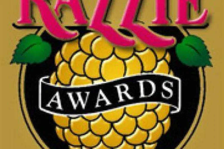 Premiile Zmeura de aur : Eddie Murphy si Paris Hilton - cei mai slabi actori ai deceniului