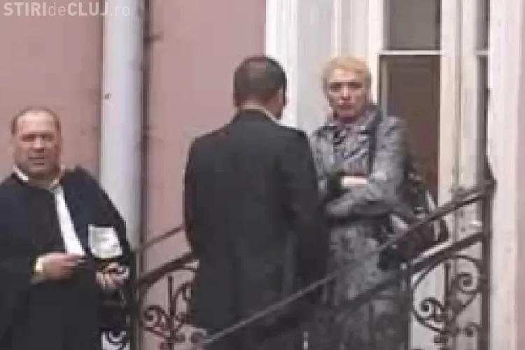 Scandalul sexual de la Nana Club a ajuns la Tribunal. Primele imagini cu "matroana" care a innebunit lumea buna din Cluj - VIDEO 