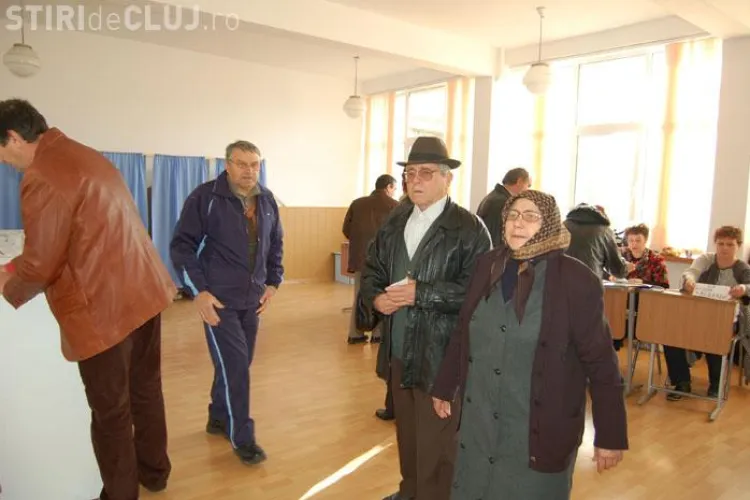 Atacuri electorale: Tise este acuzat ca i-a amenintat pe taranii din Bontida ca ii lasa in bezna