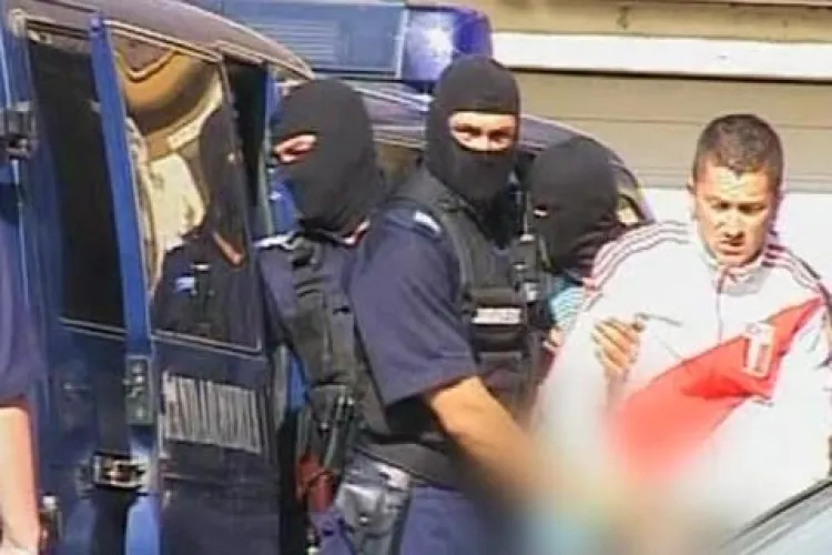 Conturile mai multor clujeni au fost sparte de 7 hackeri craioveni. Paguba este de 25.000 de lei