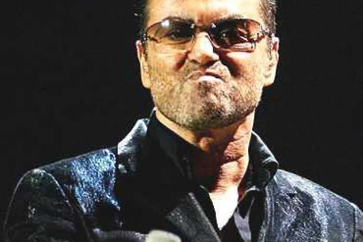 George Michael a facut sex pe bani cu 6 romani care si-au oferit serviciile pentru site-ul www.gayromeo.com