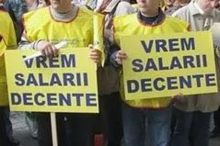 Sindicalistii din invatamant acuza conducerea Inspectoratului Scolar ca santajeaza scolile