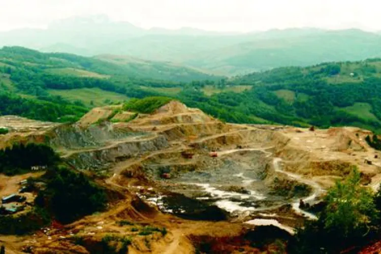 Un expert minier de la Facultatea de Geografie din Cluj ii cere presedintelui Traian Basescu sa blocheze proiectul Rosia Montana