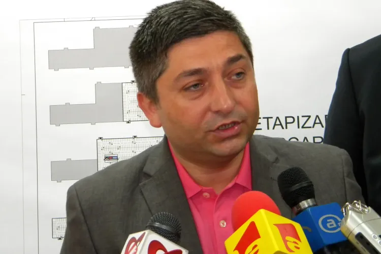 Proiectul lui Alin Tise de reabilitare a drumurilor judetene a intrat la apa! Din 720 de kilometri s-a ajuns la 350 - VIDEO