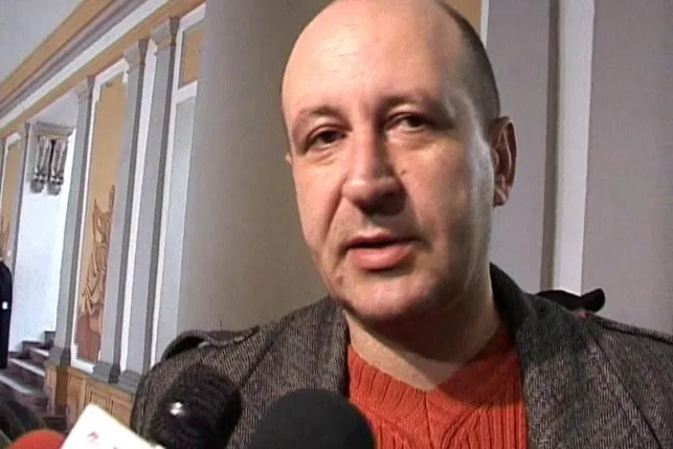 Vamesul Alain Modrea, acuzat de luare de mita: "Cartonasele nu inseamna bani, ci materiale pentru suporteri!" - VIDEO