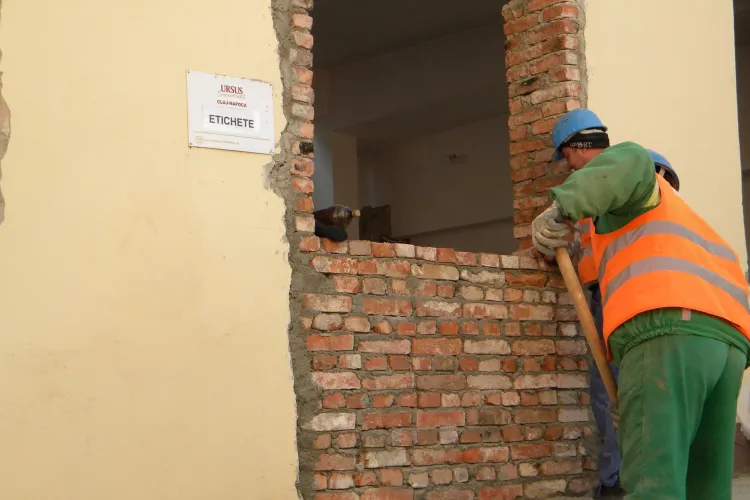 Vechea Fabrica Ursus de pe Calea Motilor, dezmembrata bucata cu bucata! Vezi cand va fi produsa si noua bere nefiltrata! - VIDEO