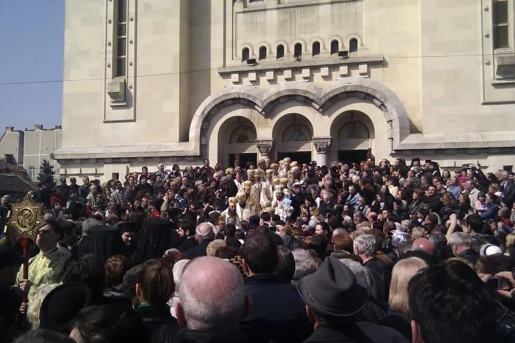 Avem Mitropolit! IPS Andrei Andreicut a fost uns pe scaunul mitropolitan de Patriarhul Daniel! VEZI ceremonia - VIDEO