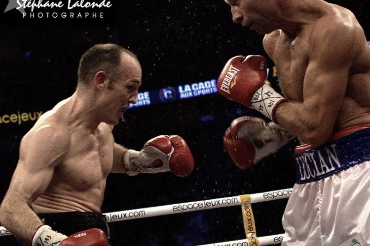 Lucian Bute - Magee - prima repriza VIDEO