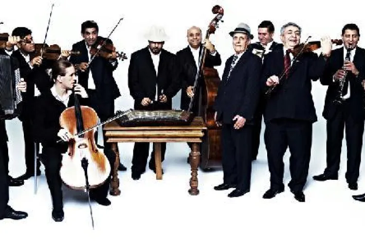 Taraful Haiducilor din Clejani canta la Cluj, in iunie, la International Romani Art Festival
