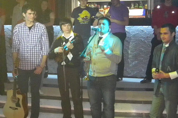 Trei instrumentisti din Basarabia au cucerit publicul la "Studentii au talent" - VIDEO