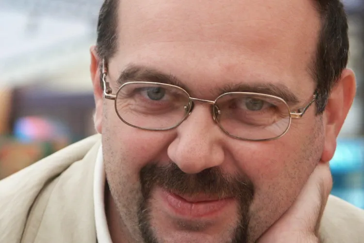 Indestructibilul Emil Boc! - EDITORIAL de Vasile Magradean