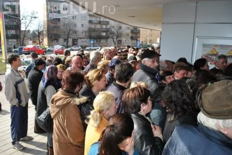 Bataie pe detergent pe Aurel Vlaicu la magazinul miniMax Discounts!