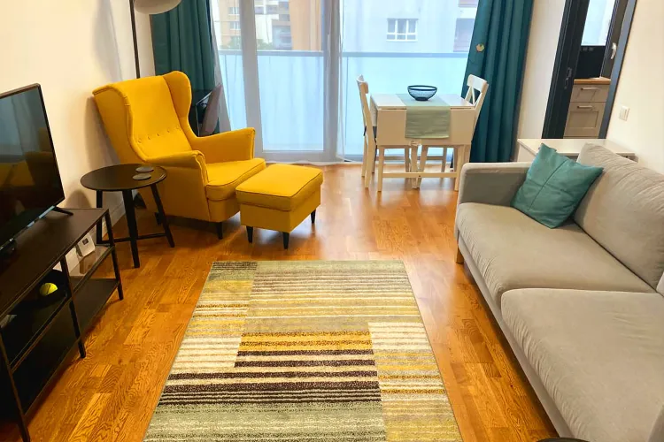 Ultimă oră pe piața chiriilor din Cluj. Garsonieră cu dressingul transformat în nișă de dormit - FOTO