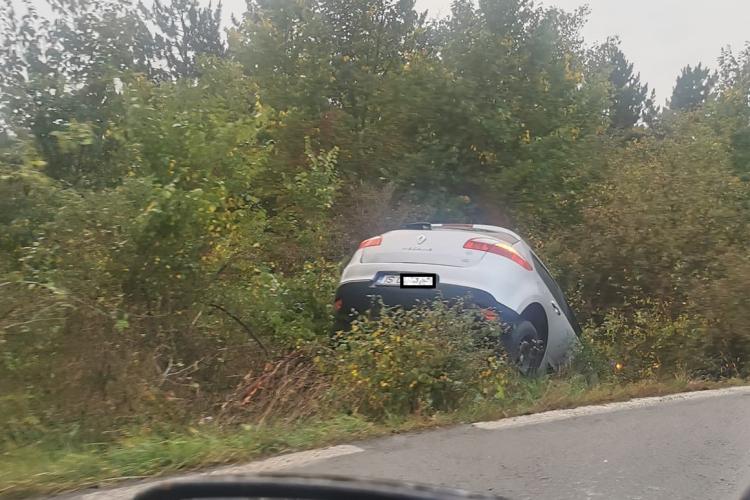 Un șofer a derapat pe Centura de Nord din Florești, în zona barajului - FOTO