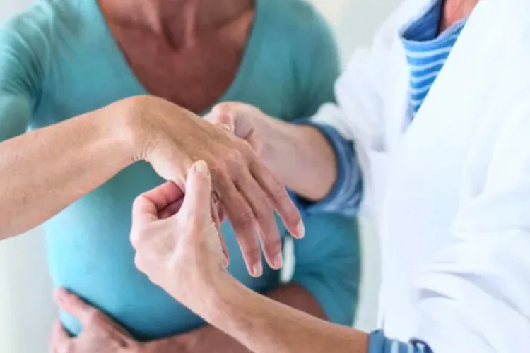 S-a lansat la Cluj chestionarul ”Punctele sensibile ale reumatologiei” 