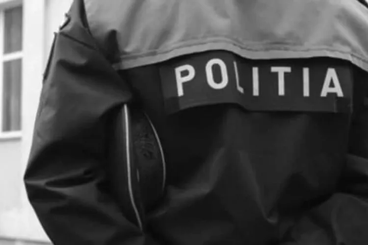 Poliţistul din Dej care s-a împuşcat în faţa colegului când a intrat în tură a murit