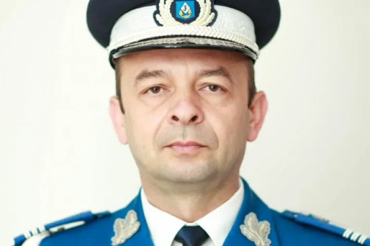 Șeful Grupării de Jandarmi Mobile Cluj a ajuns pe funcție tot cu studii la ”privat”, la fel ca și cel de la Poliția Cluj. Clițan e dublu licențiat
