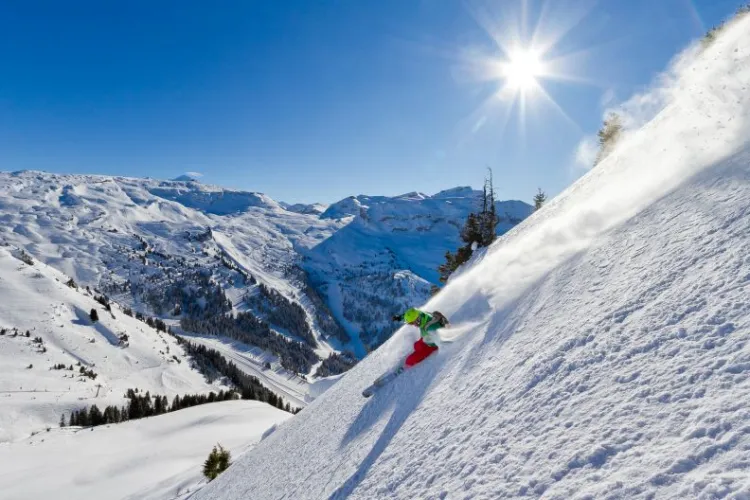 Creatorii Untold vând primele abonamente la MASSIF, festivalul din Poiana Brașov