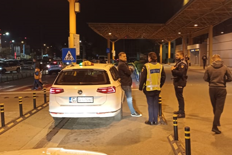 Continuă haosul cu taximetriștii de la Aeroportul Cluj: ”Dl de fata a refuzat clienți” - FOTO