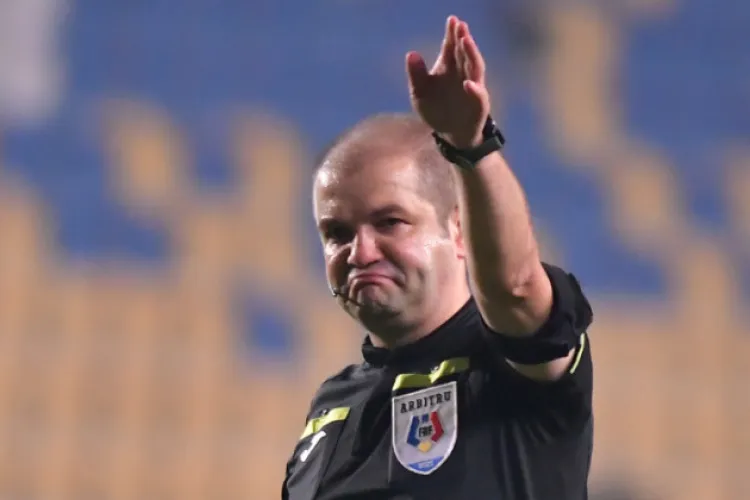Câți bani câștigă arbitrul-controversat de la meciul Rapid - CFR. Popa este arbitru-consilier public, șef de club și șef de fotbal județean