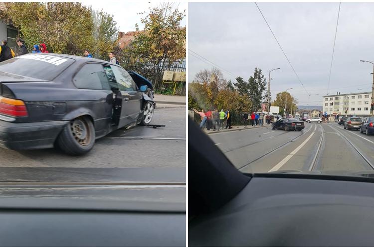 Accident în lanț în cartierul Iris din Cluj! O persoană încarcerată, două persoane primesc îngrijiri medicale