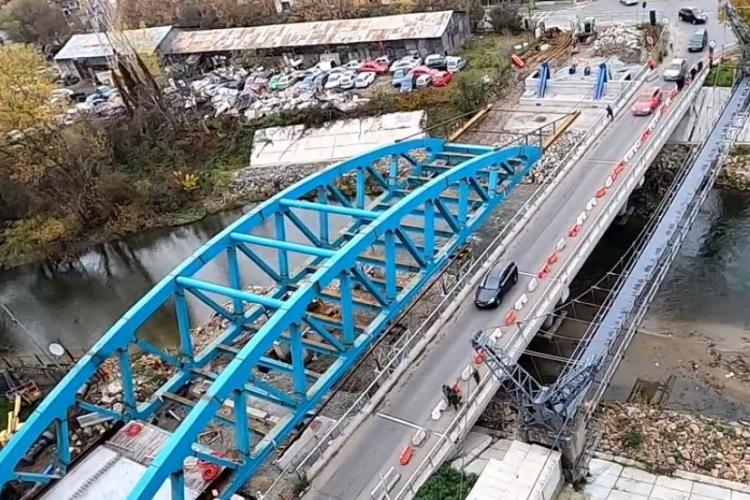 Momentul în care s-a montat structura metalică pe Podul Porțelanului - VIDEO