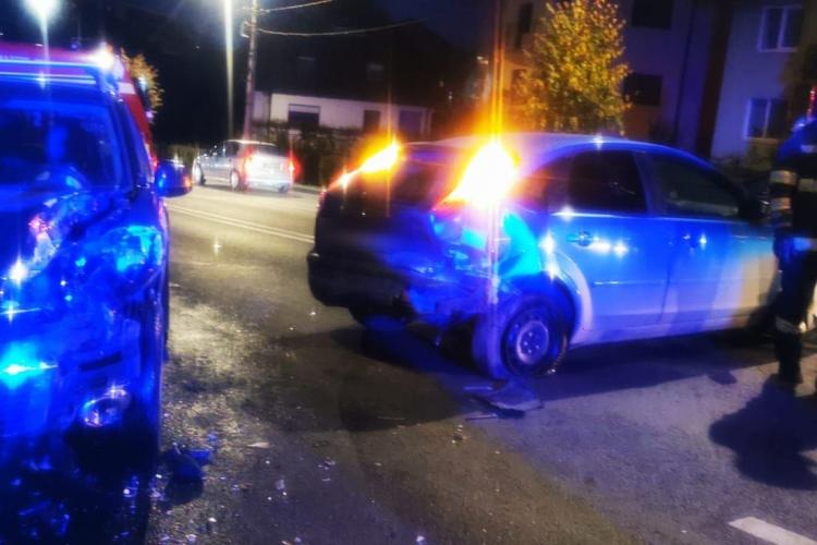 Accident GRAV pe o stradă în Dâmbu Rotund! Trei mașini avariate, șase persoane consultate de echipajele SMURD