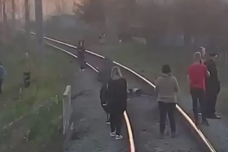Bărbat lovit mortal de trenul Cluj-Napoca - Galați, în timp ce traversa calea ferată