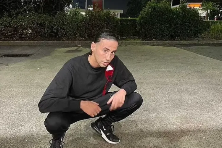 Tânăr, îmbogăţit peste noapte, după ce s-a trezit cu 750.000 de dolari în cont. A refuzat să înapoieze banii şi a trăit în lux