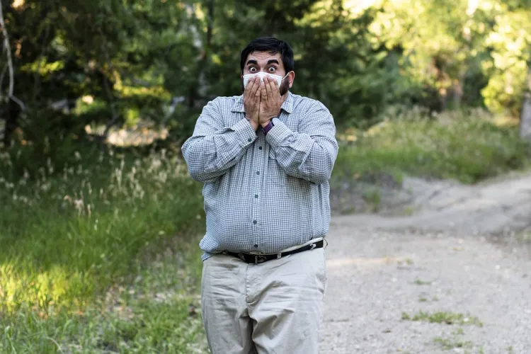 FOTO - Un român şi-a găsit mașina dezmembrată în parcare. Hoții au lăsat în urmă o daună de 14.000 de euro