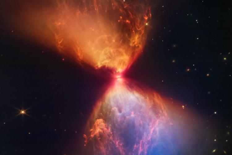 FOTO - „Clepsidra de foc”: O nouă imagine spectaculoasă surprinsă de telescopul spațial James Webb. La ce ne uităm, de fapt
