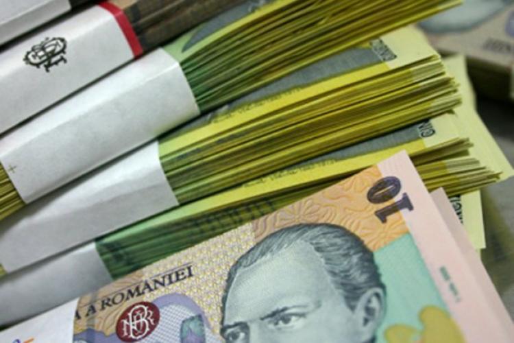 Analiză: Unul din cinci români are restanțe la facturi mai mari de trei salarii