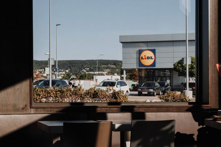 ALERTĂ alimentară în Cluj! Iaurt retras de urgență din magazinele LIDL: „Suspiciune de contaminare cu corp străin”