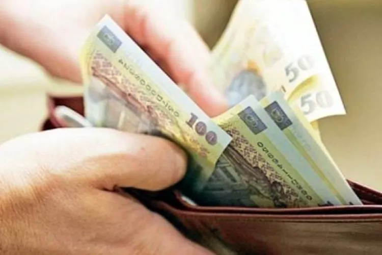 Hoață reținută pentru furturi repetate din poșete. Urmărea alte femei și țintea numai portmoneele