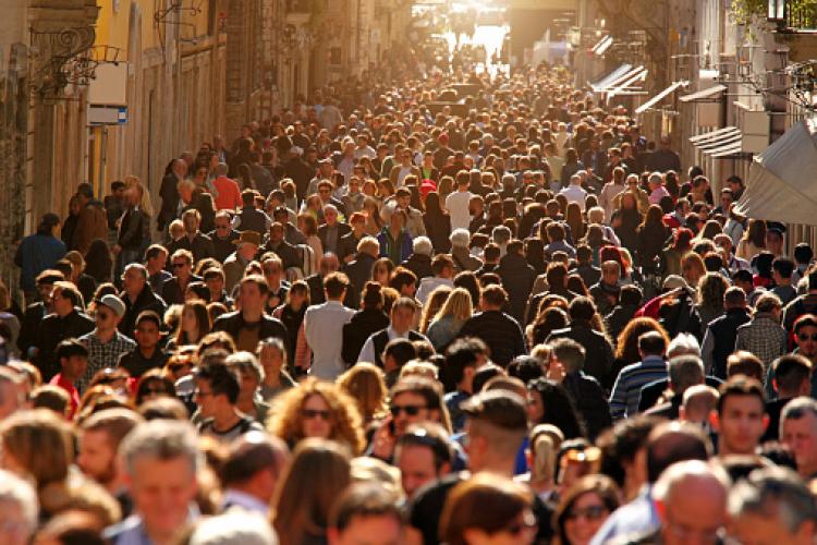 FOTO - Populația lumii a atins un nivel record de 8 miliarde de oameni. Cine este persoana cu numărul 8 miliarde. Vezi unde s-a născut 