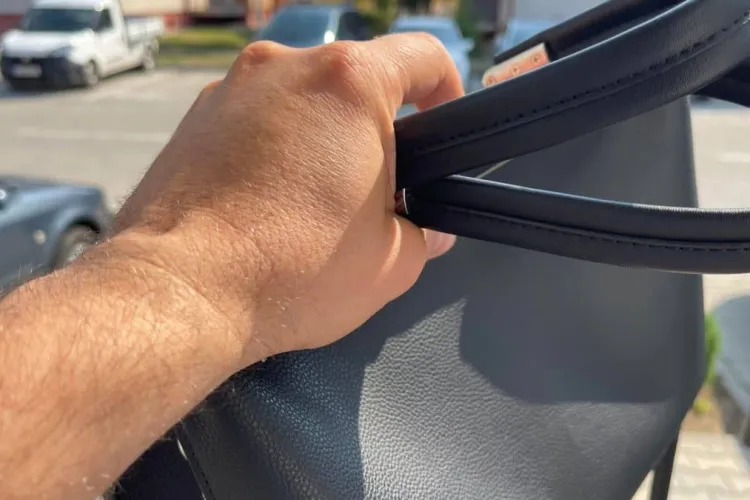 Pensionară jefuită în plină stradă la Dej! Un tânăr curajos a alergat după hoț