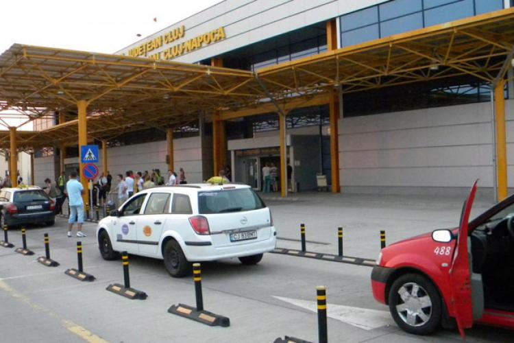 Pățania unei clujence cu un taximetrist la Aeroport: ”Vă duc fără ceas și îmi dați 30 de lei”. Ce e de făcut?