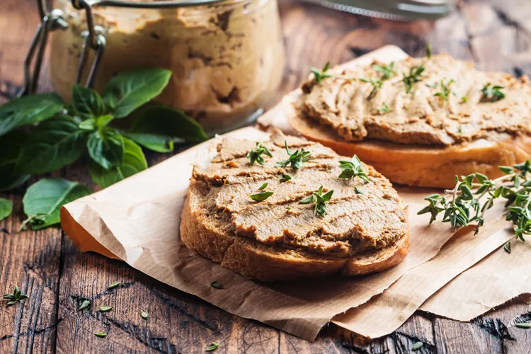 Pate de post cu până la 13 E-uri! Alertă pentru consumatori, din partea InfoCons 