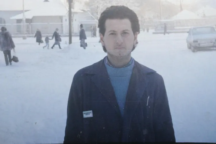 Jurnalistul Sorin Grecu povestește cum se făcea contrabandă cu cărți la Cluj, pe vremea comunismului