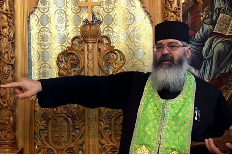 Arhiepiscopia Iașilor despre incidentul cu preotul Calistrat: „Părintele Calistrat Chifan a fost oprit de la slujirea celor sfinte pe durata cercetărilor”