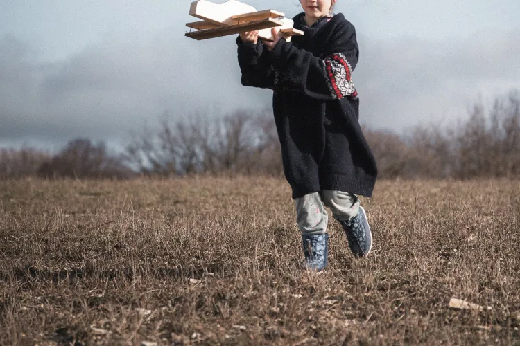 Doi bărbați din Cluj au abuzat sexual o fetiță de 9 ani. Mama minorei a fost de acord și chiar a asistat la unele scene