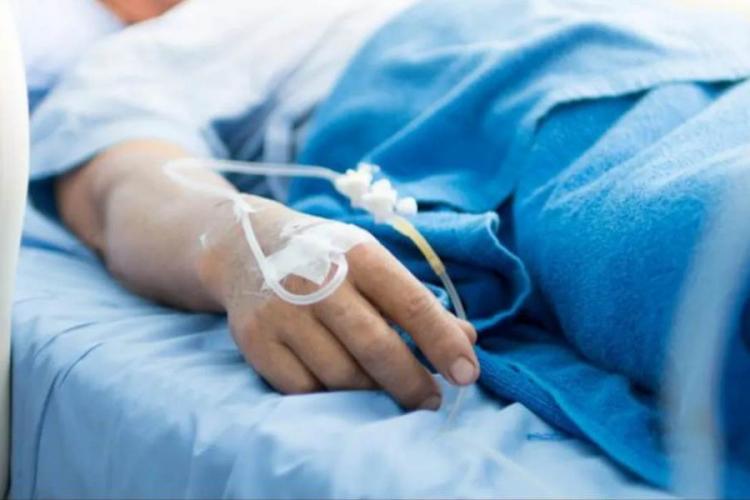 Bolnavii de cancer așteaptă luni de zile pentru un RMN decontat. Zilnic în România mor cel puţin 150 de români de cancer