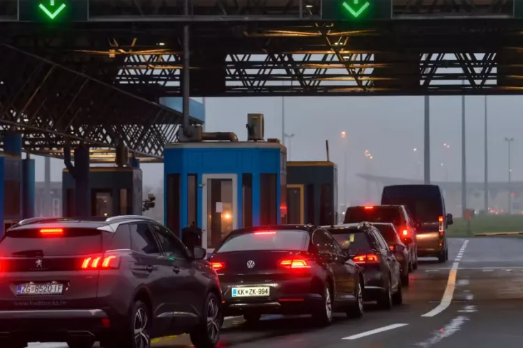 Croații sărbătoresc intrarea în Schengen. Cei mai bucuroși sunt transportatorii de marfă: Mai puține cheltuieli, mai mult profit!