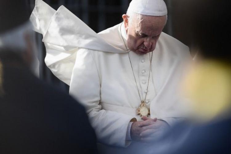 Papa Francisc spune că soldaţii din „anumite grupuri etnice” ale Federaţiei Ruse sunt mai „cruzi” pe front