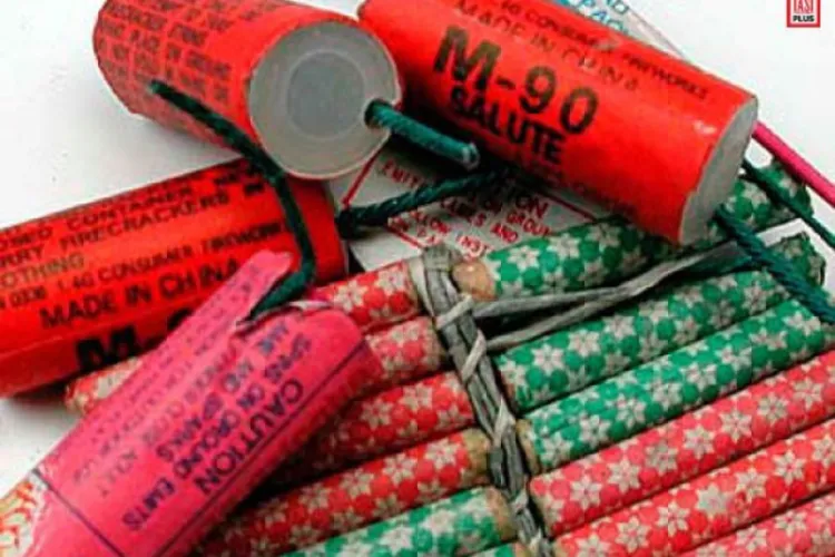 Proiectul de lege privind interzicerea vânzării petardelor, în pericol de fi blocat! Sunt zeci de răniți anual, iar animalele au de suferit