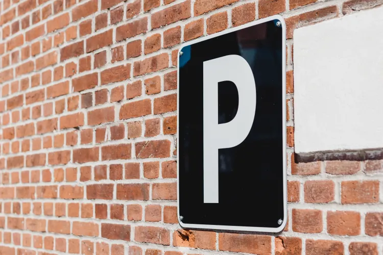 FOTO - Ce invenție trăsnită a născocit un clujean pentru a-și „proteja” locul de parcare